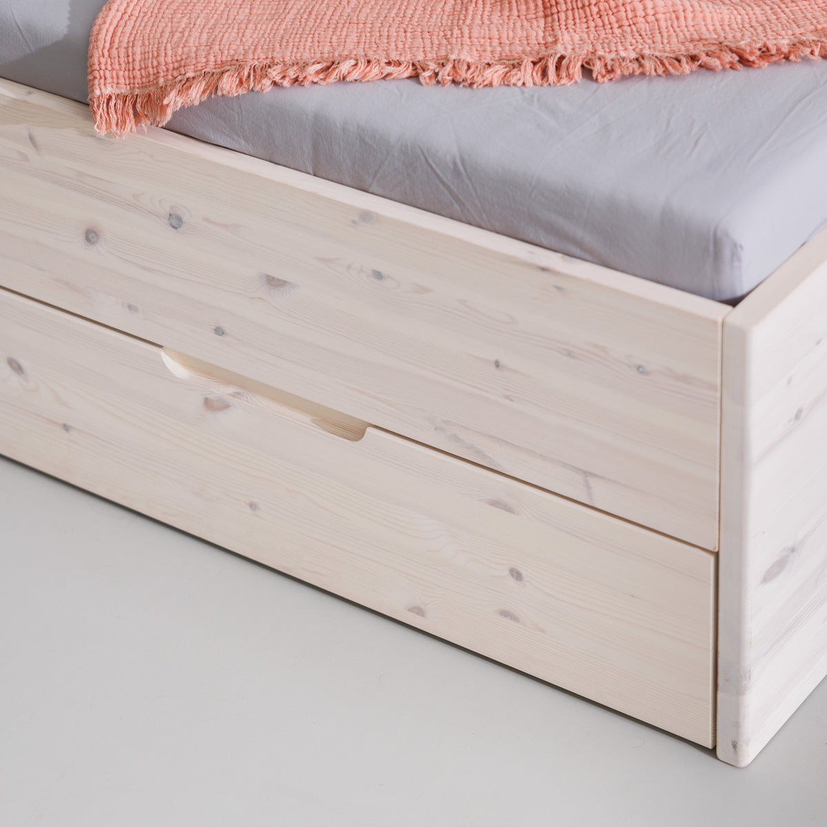 Schublade Bett Lade weiß lasierte Kiefer