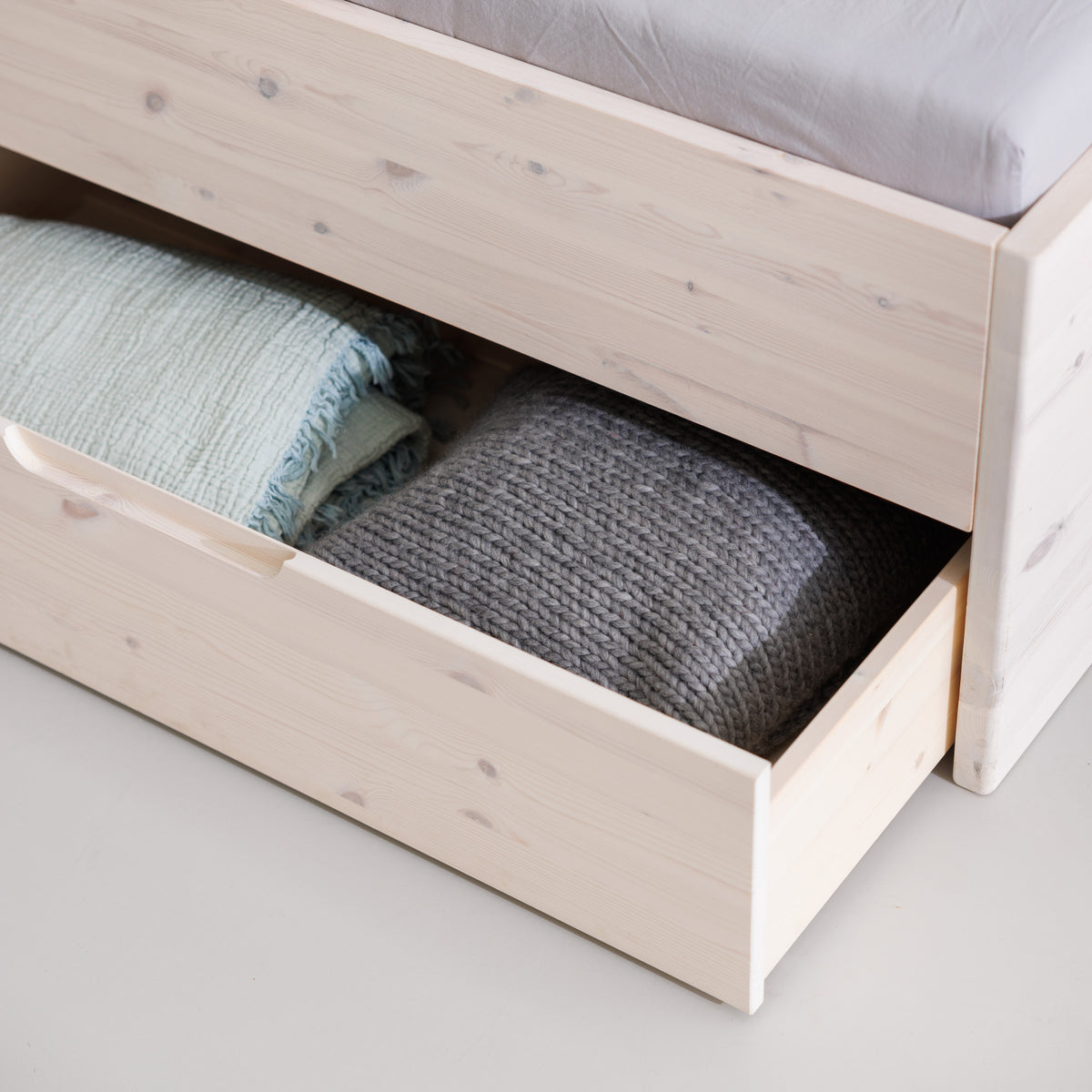 Bett Lade mit Stauraum